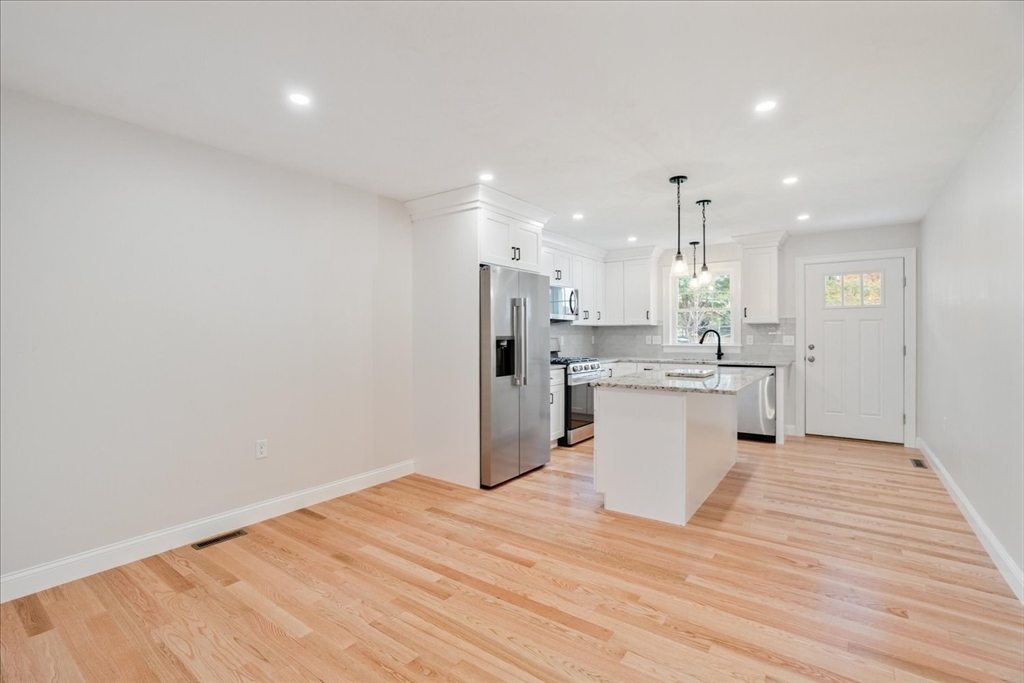 513 Mendon Road, Unit 513 Attleboro, MA 02703 - Photo 8 of 37 Gallery Image 8