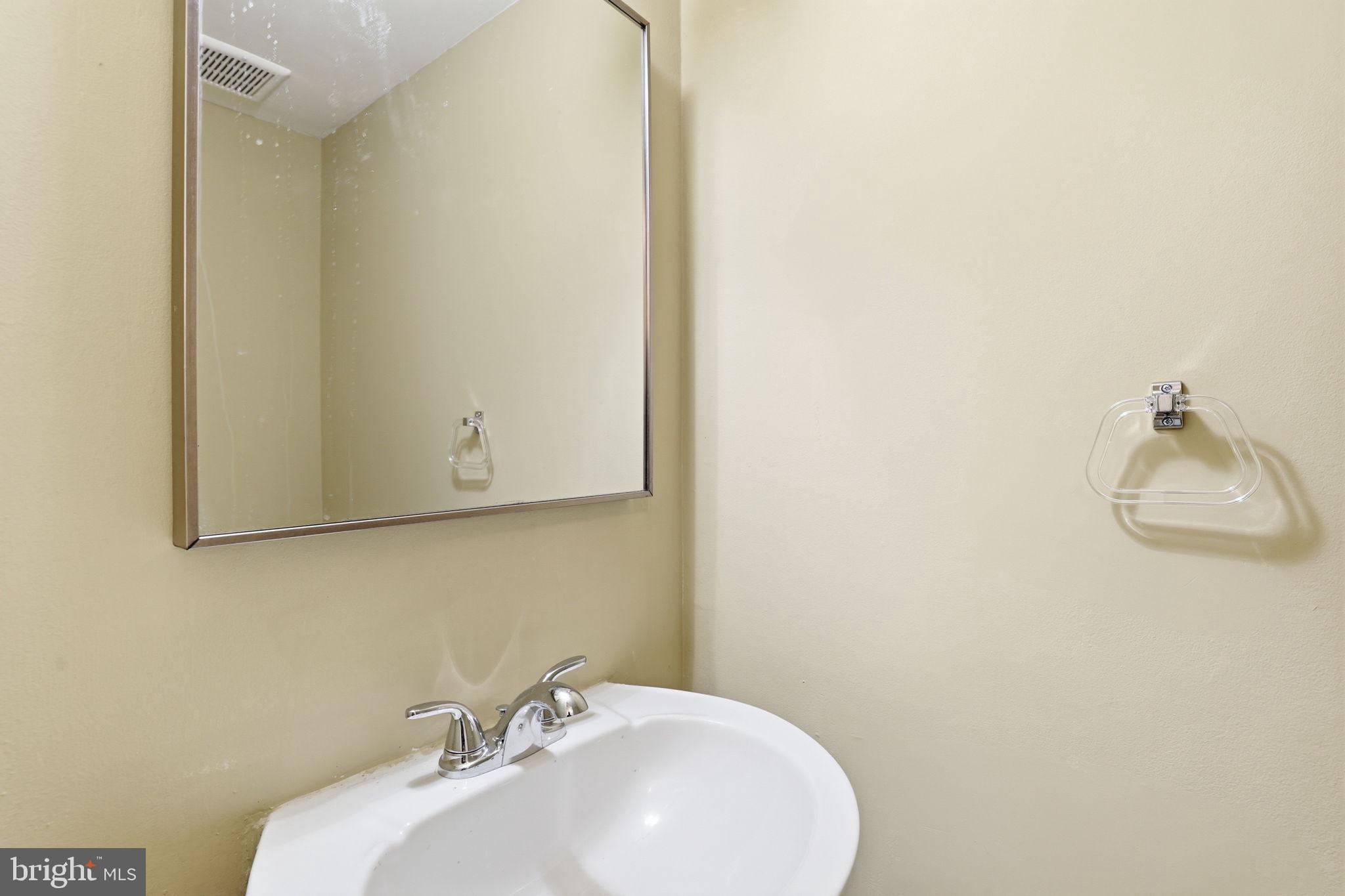 10107 Henry Court Manassas, VA 20109 - Photo 13 of 28