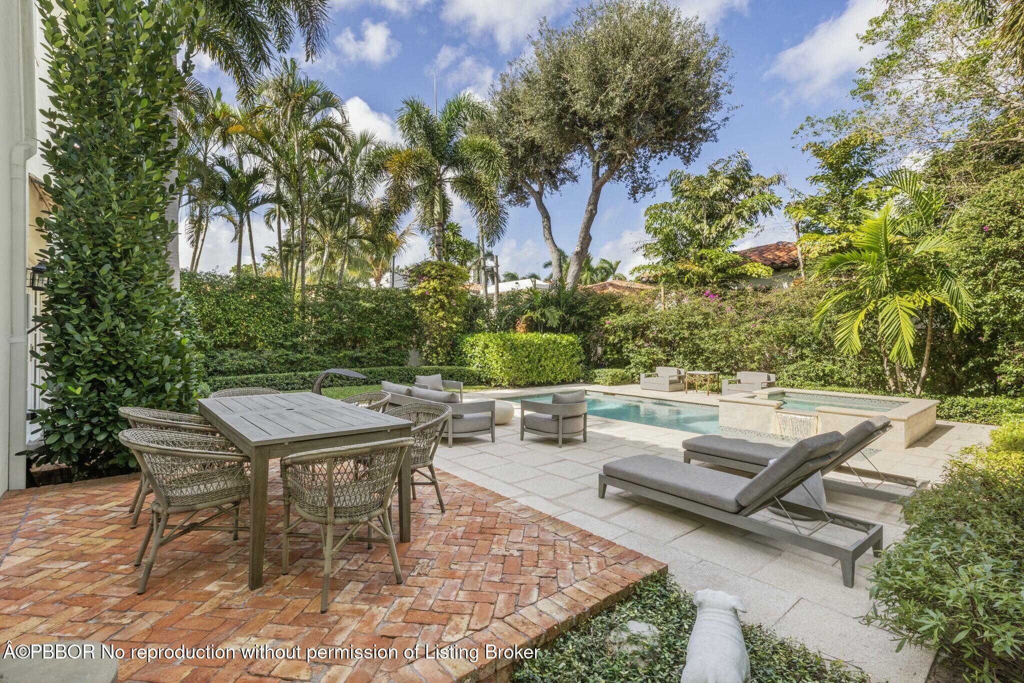281 Cordova Road West Palm Beach, FL 33401 - Photo 3 of 25 a view of a backyard with sitting area