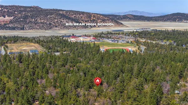 $439,900 | 364 Leonard Lane, Sugarloaf, CA 92386