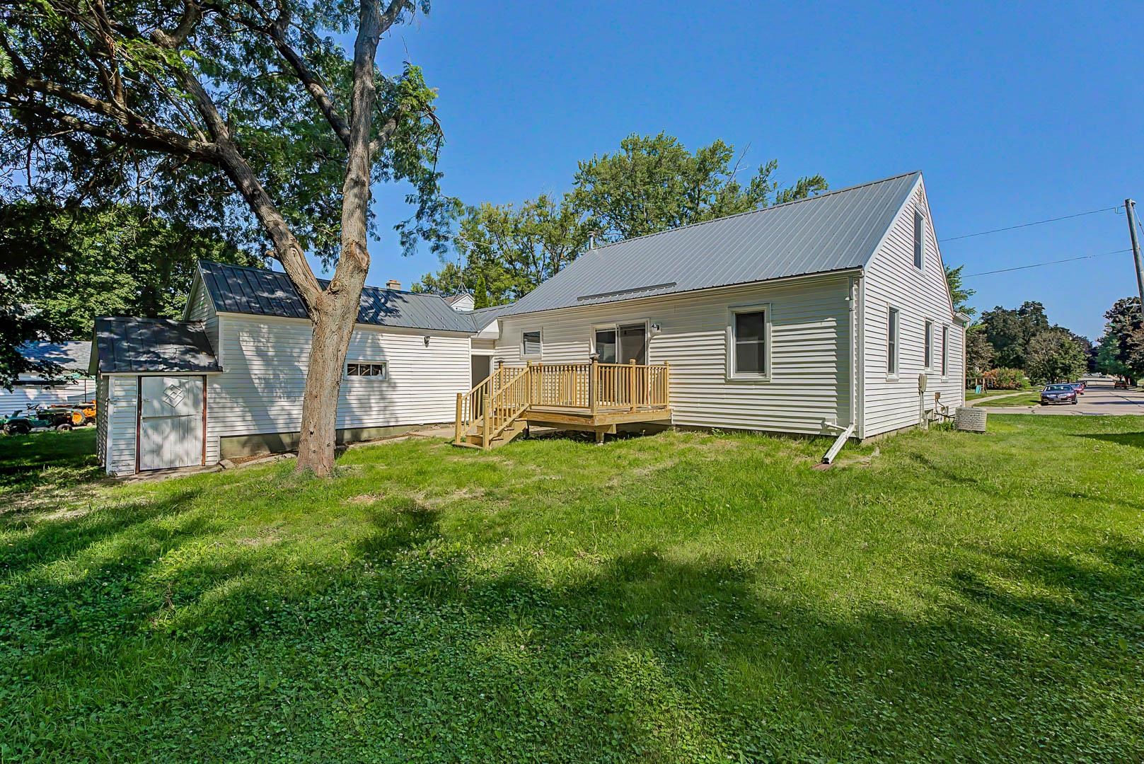 2522 8th Street Monroe, WI 53566 - Photo 54 of 59