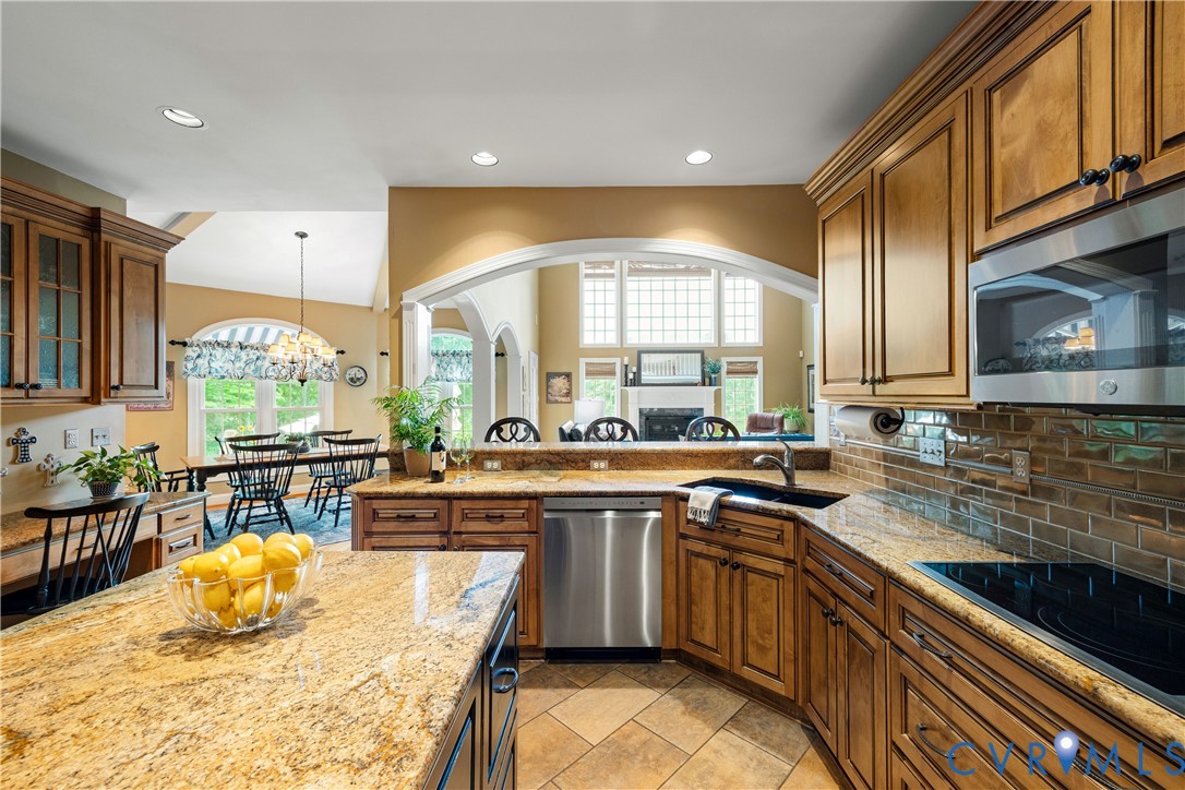 8911 Whistling Swan Road Chesterfield, VA 23838 - Photo 14 of 62
