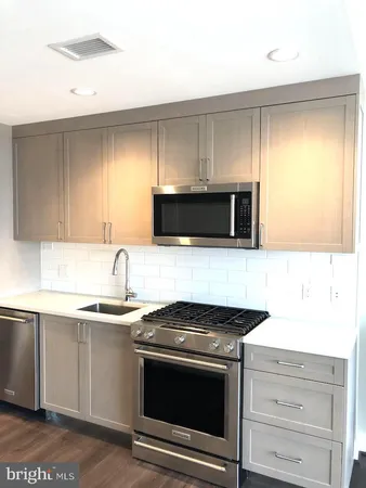 $2,800 | 930 Rose Avenue, Unit 1902, Rockville, MD 20852