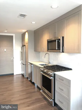 $2,800 | 930 Rose Avenue, Unit 1902, Rockville, MD 20852