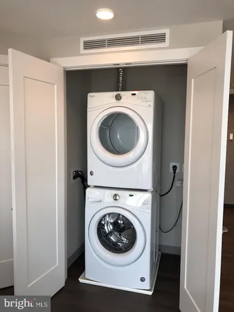 $2,800 | 930 Rose Avenue, Unit 1902, Rockville, MD 20852