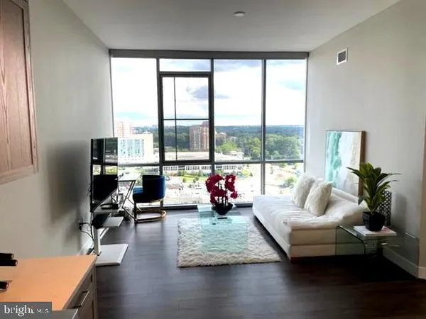 $2,800 | 930 Rose Avenue, Unit 1902, Rockville, MD 20852