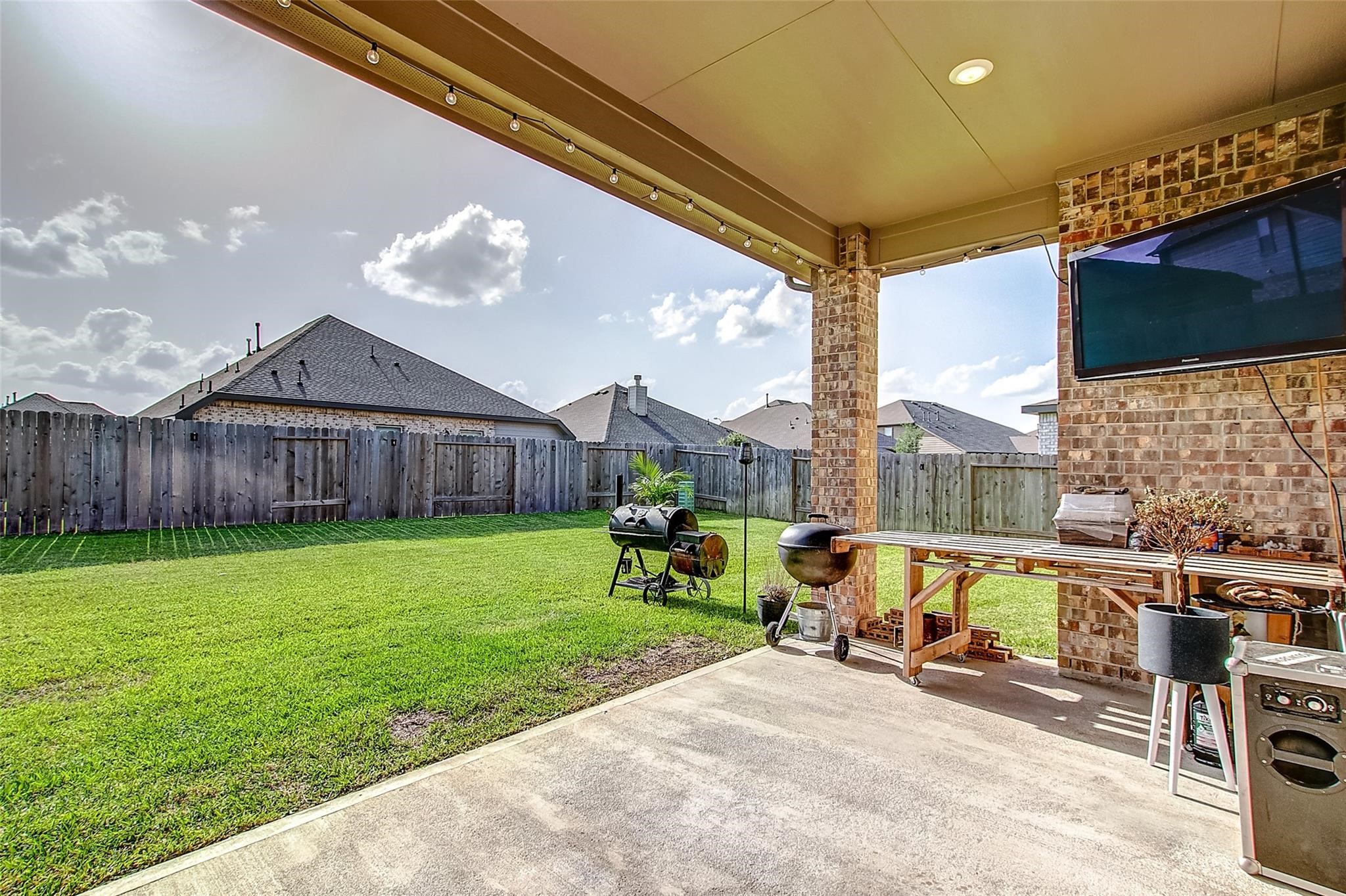 2318 Madera Landing Lane Rosenberg, TX 77469 - Photo 18 of 21 Welcome Home