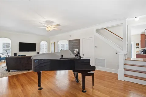 $1,100,000 | 126 22nd Avenue Northeast, St. Petersburg, FL 33704