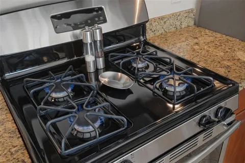 $1,100,000 | 126 22nd Avenue Northeast, St. Petersburg, FL 33704