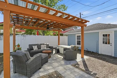 $1,100,000 | 126 22nd Avenue Northeast, St. Petersburg, FL 33704