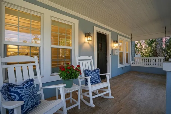 $1,049,000 | 126 22nd Avenue Northeast, St. Petersburg, FL 33704