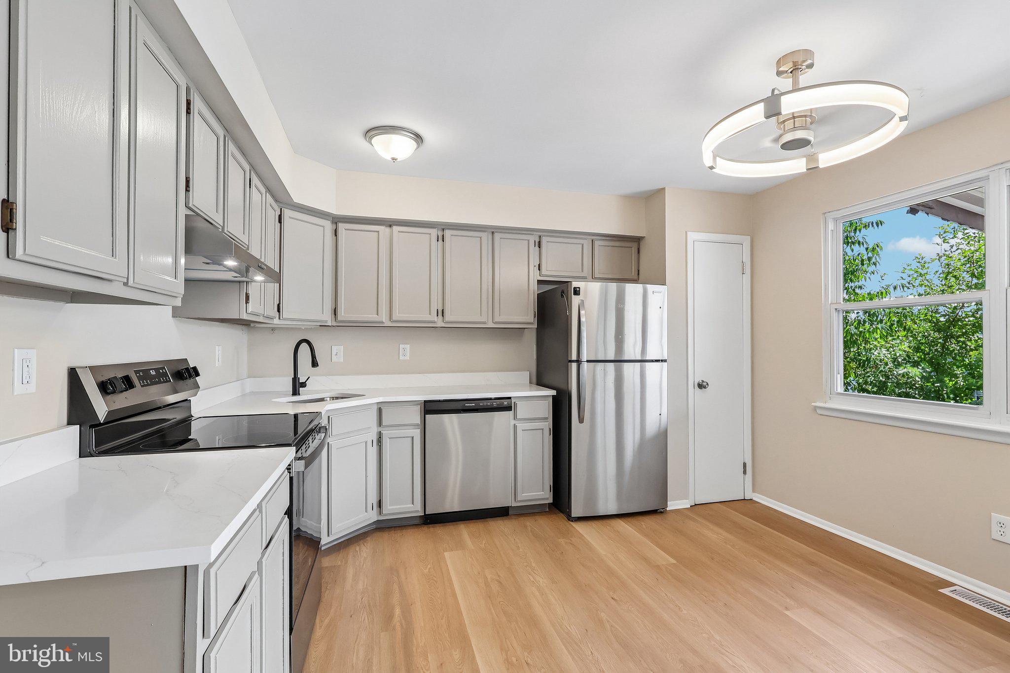 13 Evergreen Road Stowe, PA 19464 - Photo 11 of 44 Kitchen
