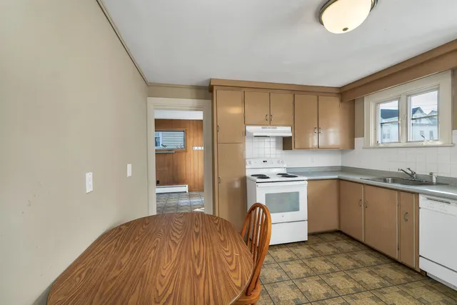 $425,000 | 245 Laval Street, Manchester, NH 03102