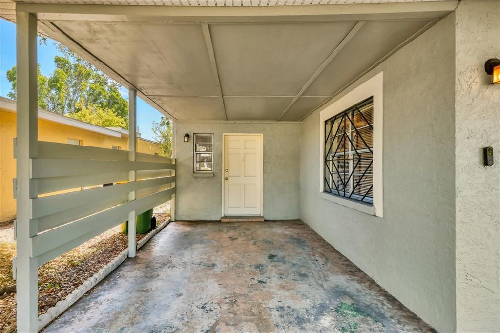 1622 29th Street Sarasota, FL 34234 - Photo 32 of 39 a view of hallway with stairs