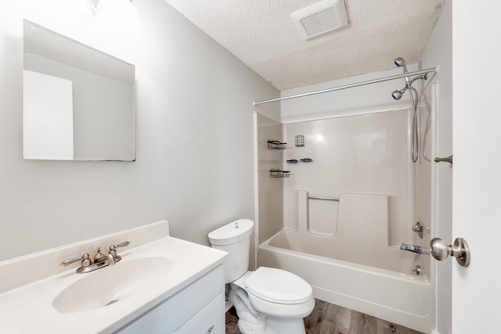 30 Clayton Street, Unit F Springfield, MA 01107 - Photo 12 of 17
