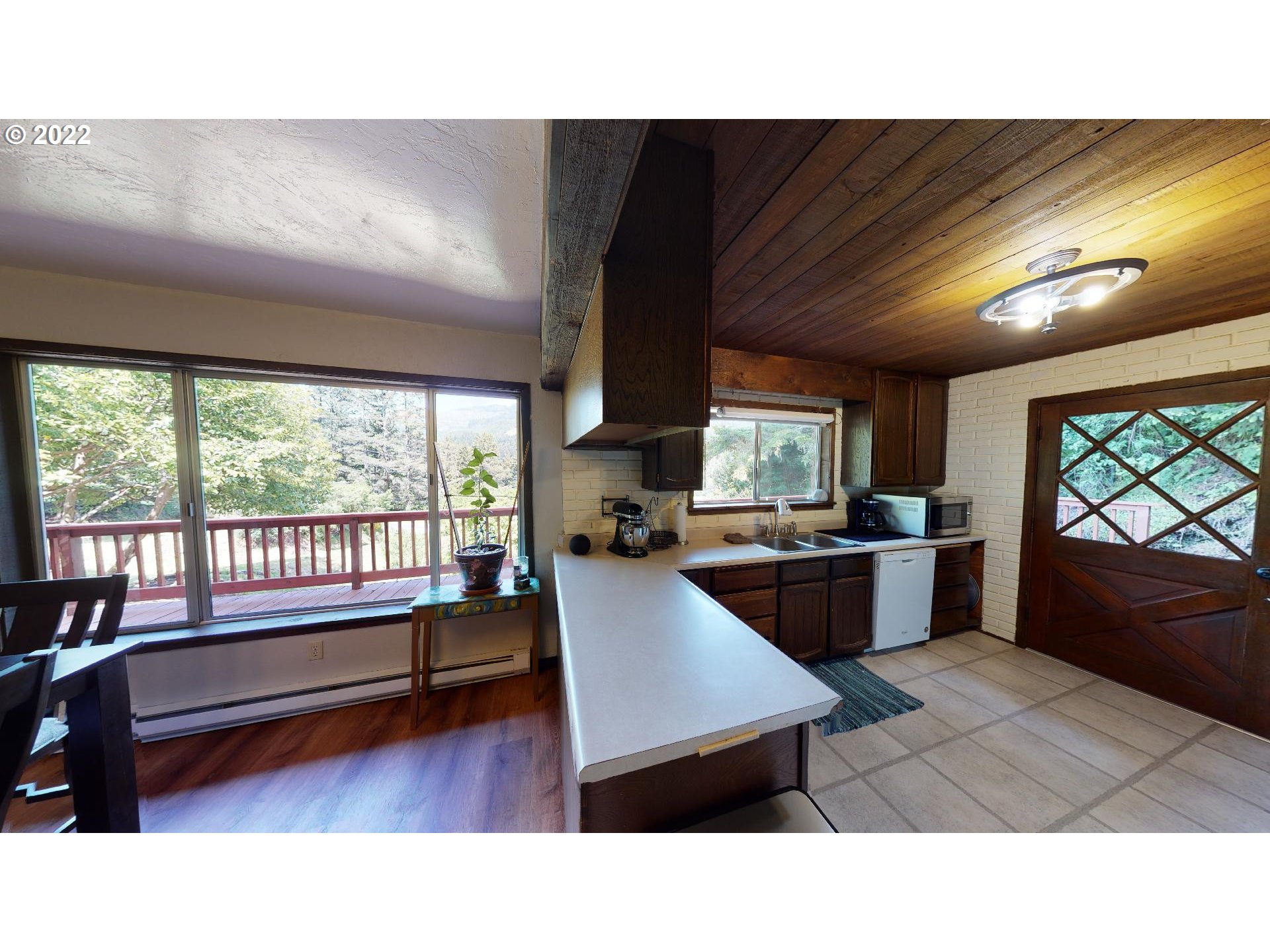 28656 Brooks Road Gold Beach, OR 97444 - Photo 8 of 28 Kitchen/Dining Room
