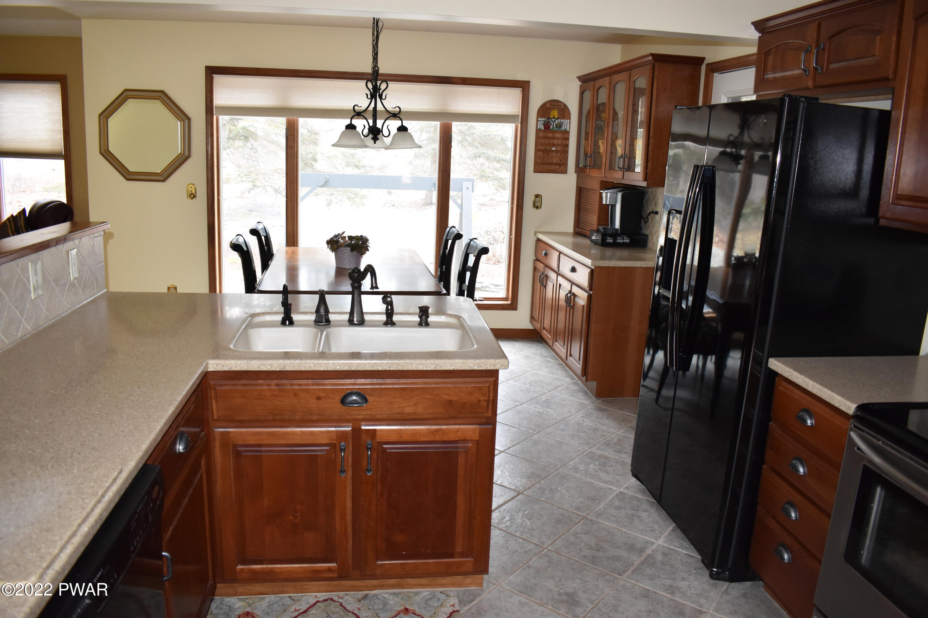 301 Maple Ridge Drive Hawley, PA 18428 - Photo 10 of 34 022
