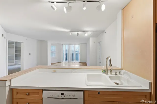 $948,888 | 1483 Sutter Street, Unit 405, San Francisco, CA 94109