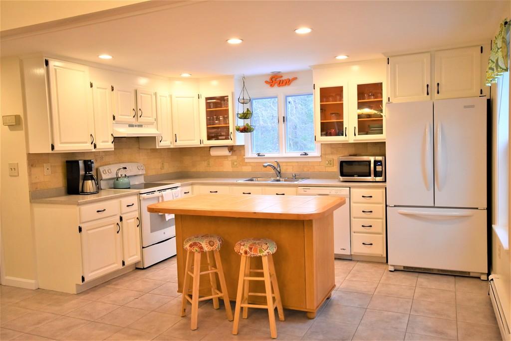 55 Howland Road Lakeville, MA 02347 - Photo 8 of 13