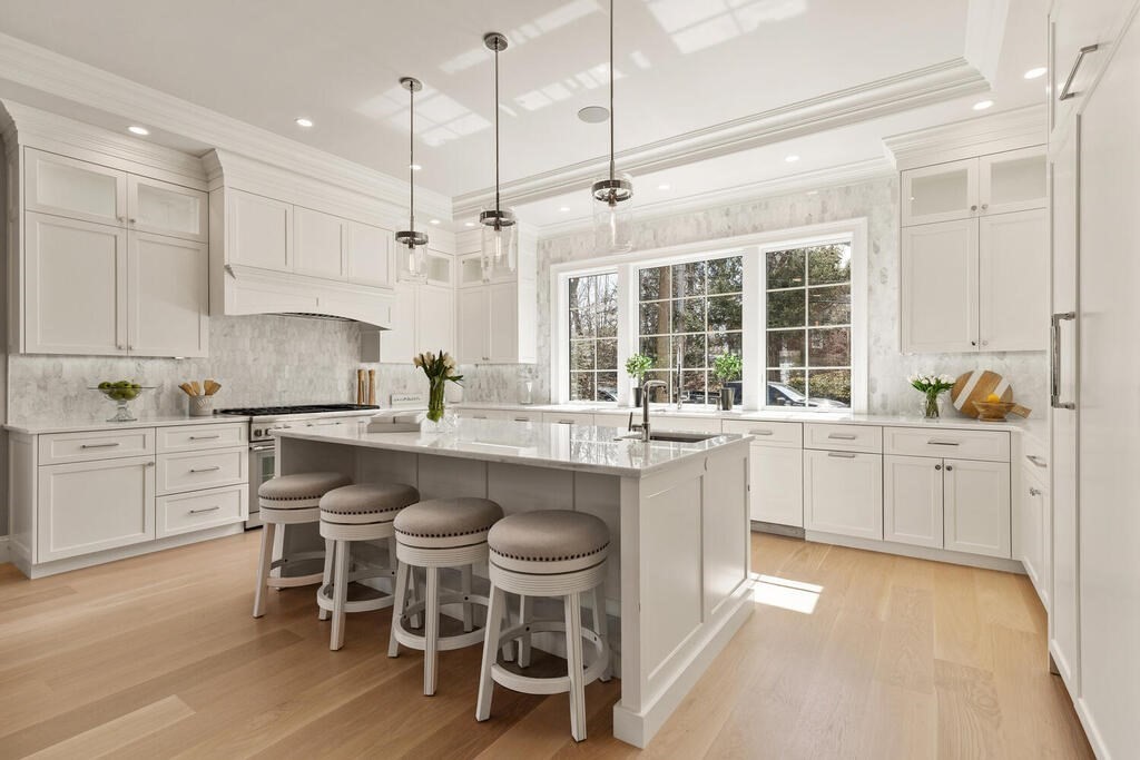 83 Adams Street Lexington, MA 02420 - Photo 7 of 17 Gallery Image 7