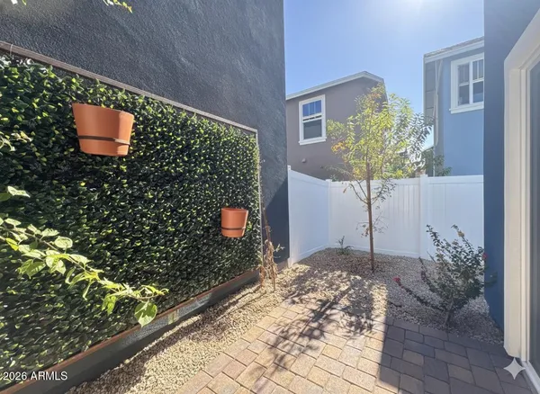 $2,100 | 16875 North 12th Street, Unit 23, Phoenix, AZ 85022