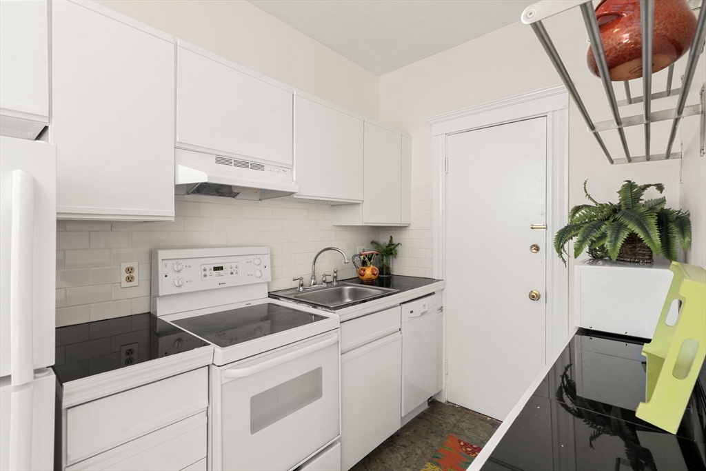 2 Sutherland Road, Unit 35 Boston, MA 02135 - Photo 7 of 13 Gallery Image 7
