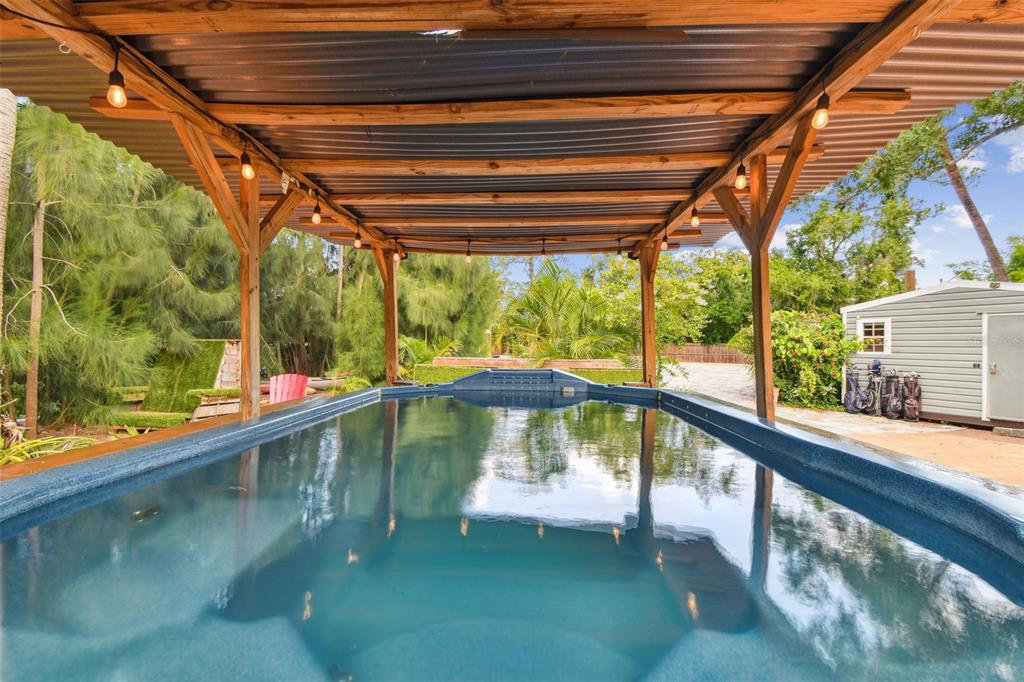 5909 Mohr Road Tampa, FL 33615 - Photo 5 of 48 a view of sitting area in balcony