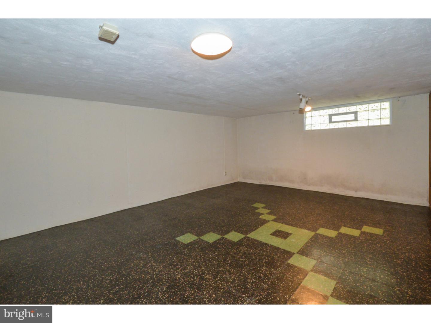 806 Charette Road Philadelphia, PA 19115 - Photo 14 of 23