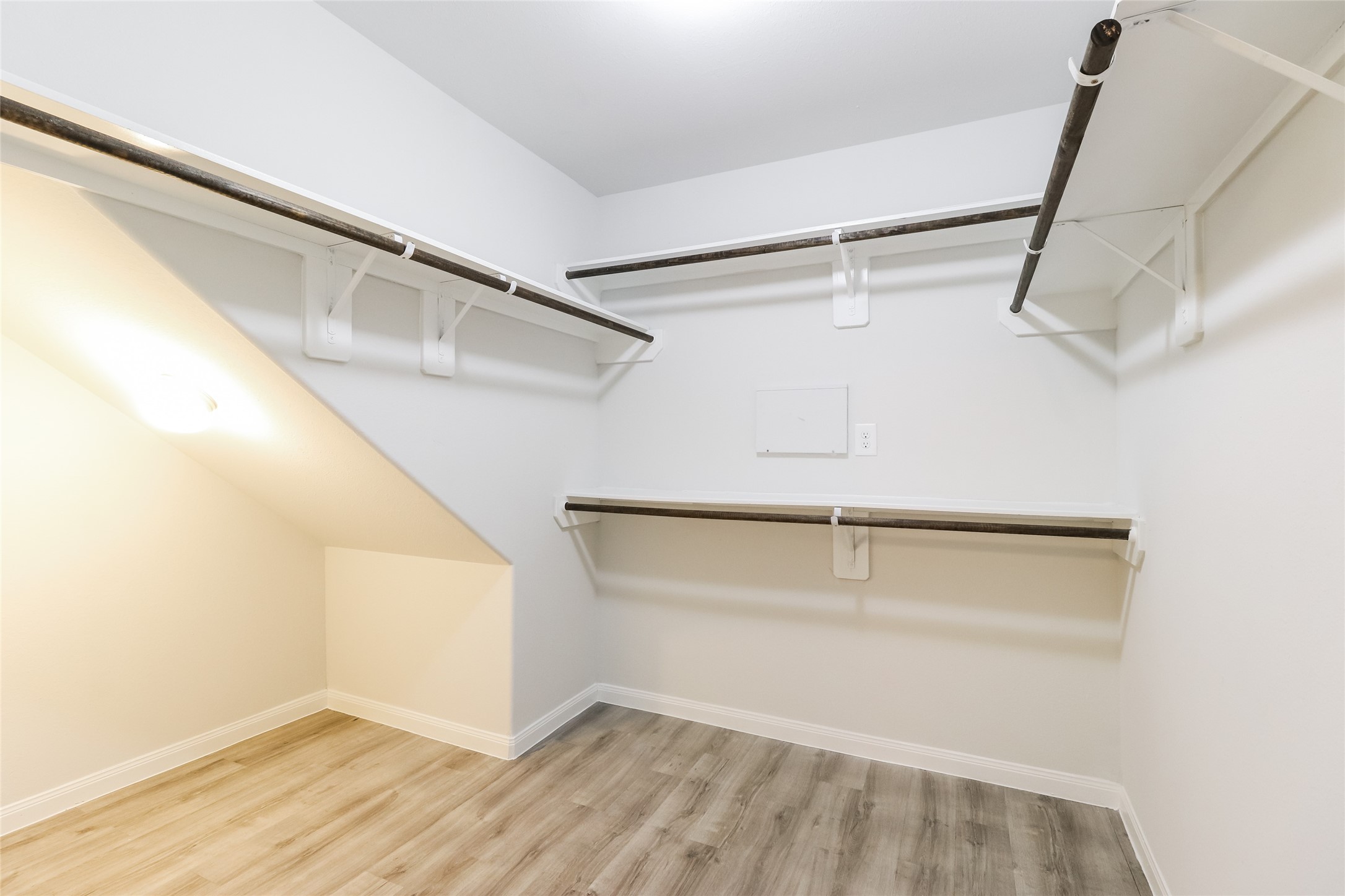 196 Spring Meadows Circle Willis, TX 77378 - Photo 8 of 8 Photos may be representative of the floor plan and not the exact home. Finishes, layout, and features of the actual property for lease may vary.