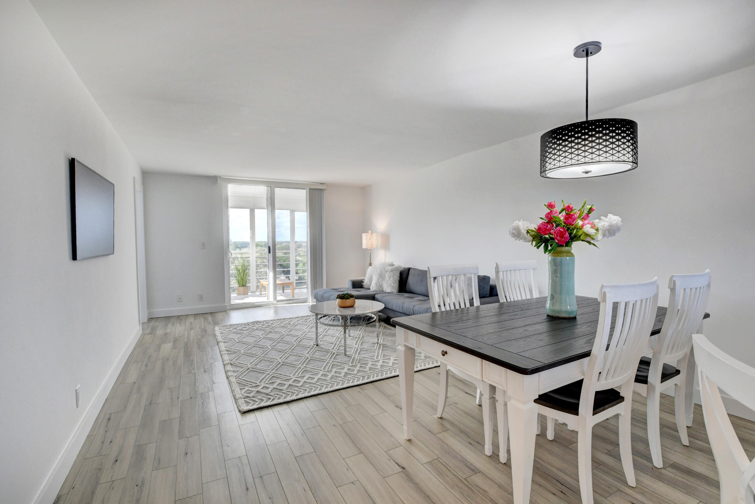 6161 Northwest 2nd Avenue, Unit 617 Boca Raton, FL 33487 - Photo 11 of 32 The Dining Area