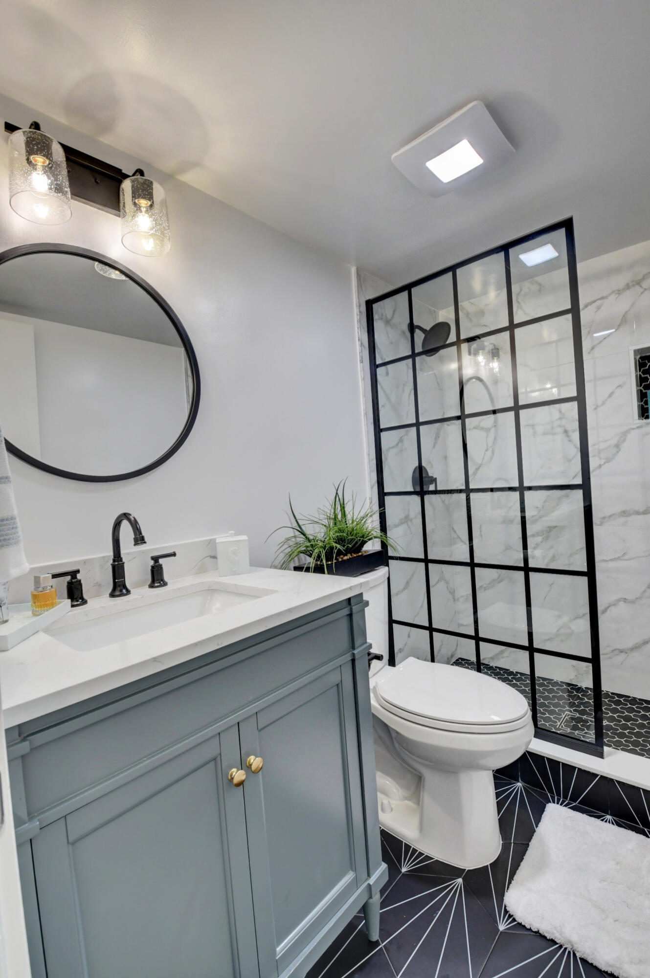 6161 Northwest 2nd Avenue, Unit 617 Boca Raton, FL 33487 - Photo 26 of 32 Second Bathroom