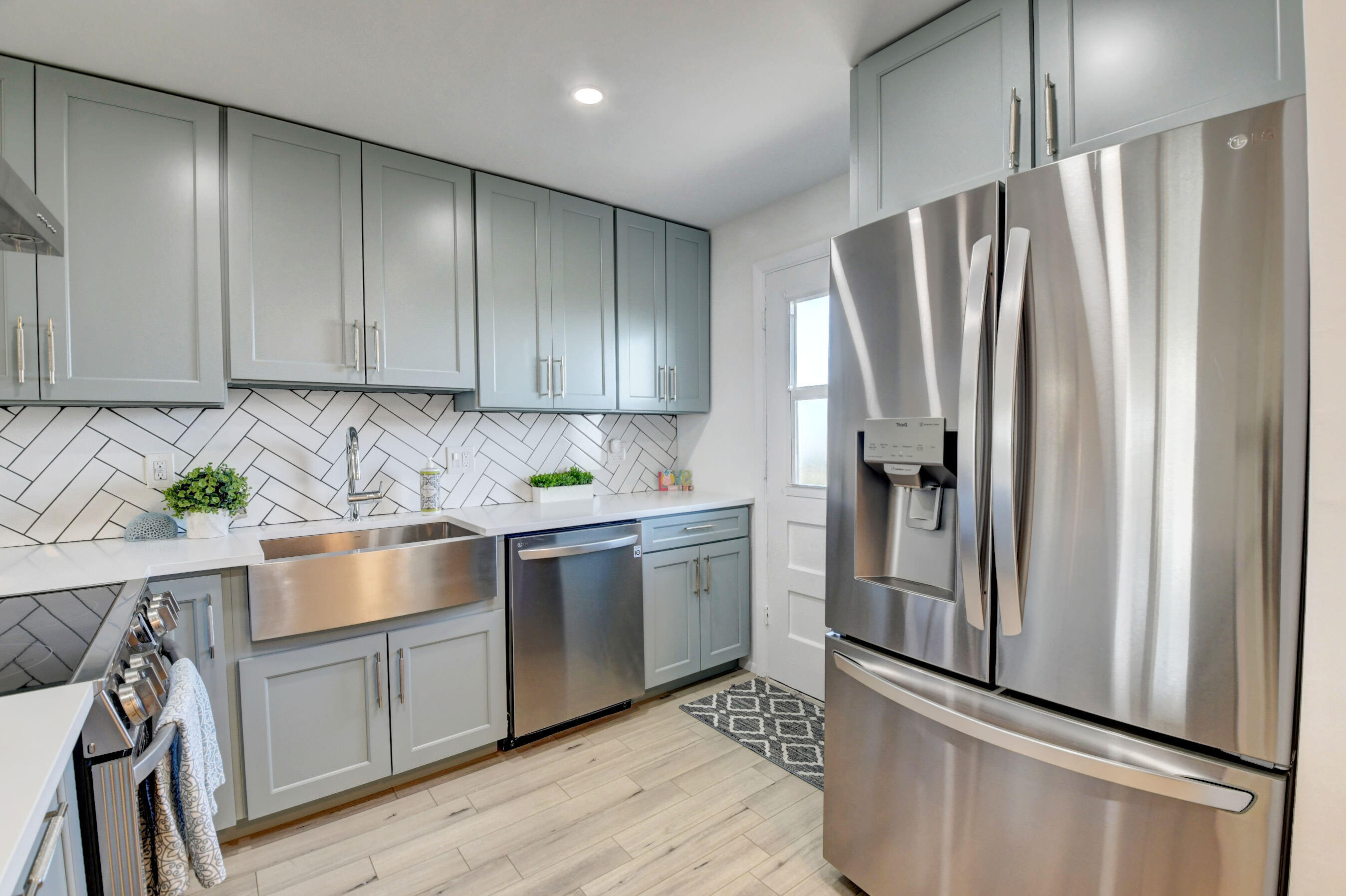 6161 Northwest 2nd Avenue, Unit 617 Boca Raton, FL 33487 - Photo 8 of 32 The Kitchen