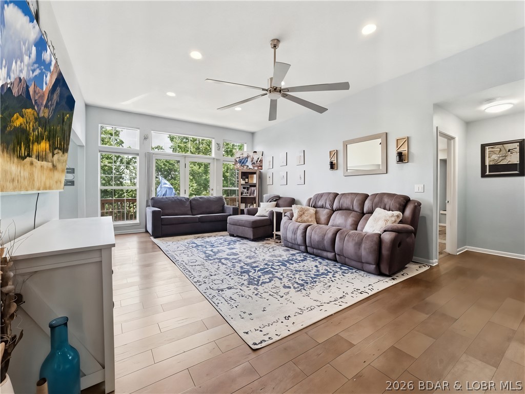 1589 Ridgeview Terrace Osage Beach, MO 65065 - Photo 6 of 60 Living Room