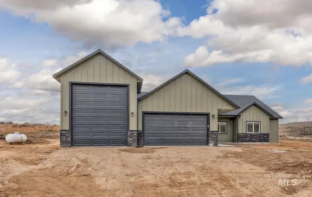 $750,000 | 3333 Flight Deck Drive, Caldwell, ID 83607