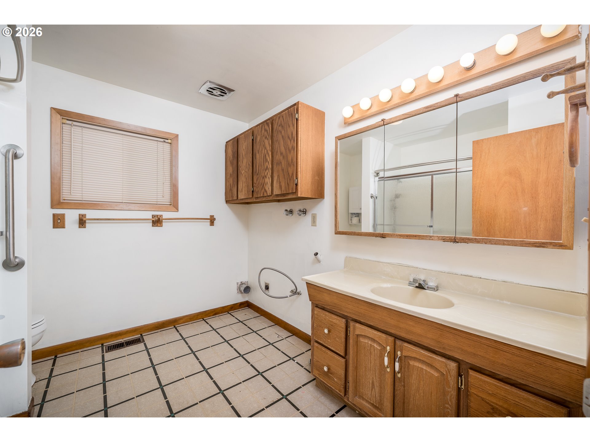 1515 Southeast Powell Way Albany, OR 97322 - Photo 15 of 26