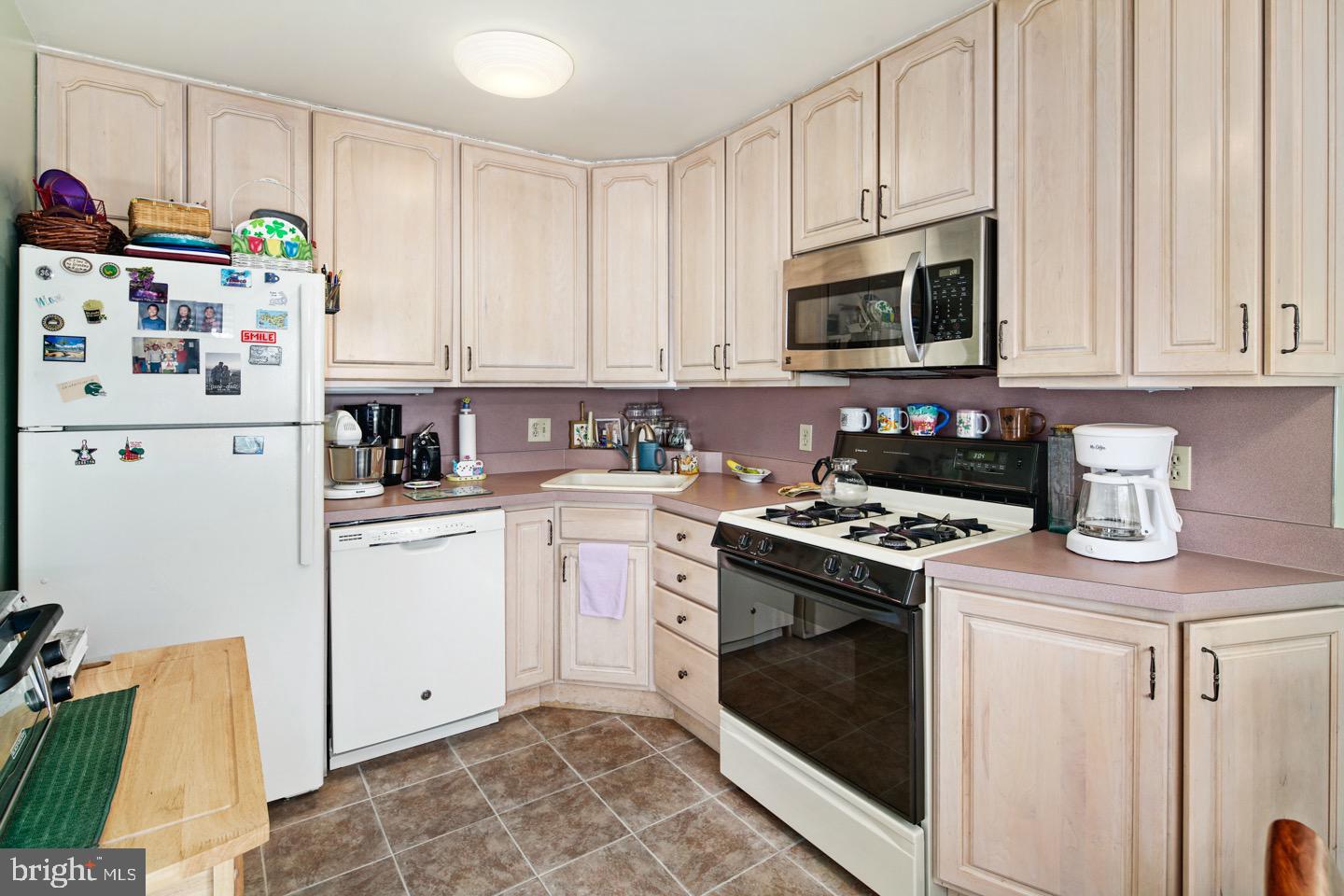 3452 Vinton Road Philadelphia, PA 19154 - Photo 13 of 29