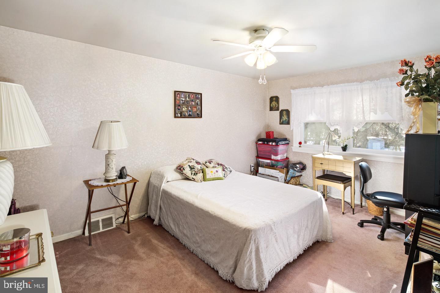 3452 Vinton Road Philadelphia, PA 19154 - Photo 22 of 29 2nd Bedroom