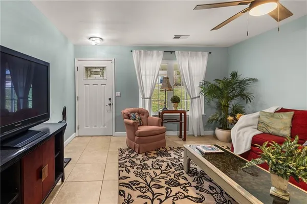 $335,000 | 9253 Walnut Street, Kansas City, MO 64114