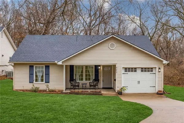 $335,000 | 9253 Walnut Street, Kansas City, MO 64114