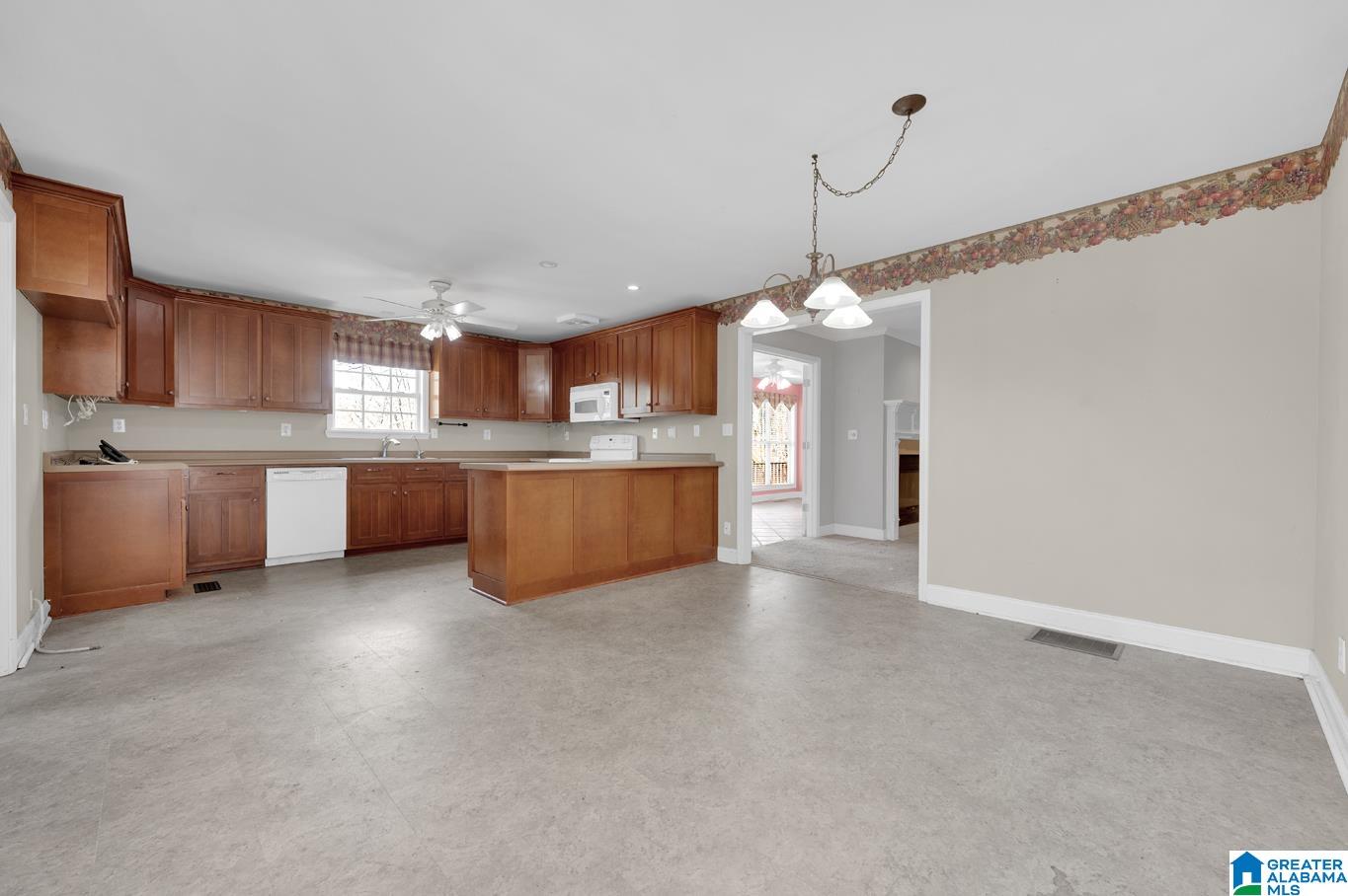 606 Phillips Road Cleveland, AL 35049 - Photo 6 of 41