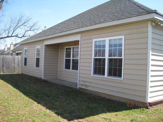 435 Bob White Road Macon, GA 31216 - Photo 3 of 14 a front view of a house with a yard