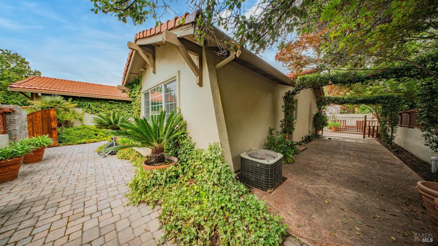 22 Greengate Court Santa Rosa, CA 95409 - Photo 15 of 73