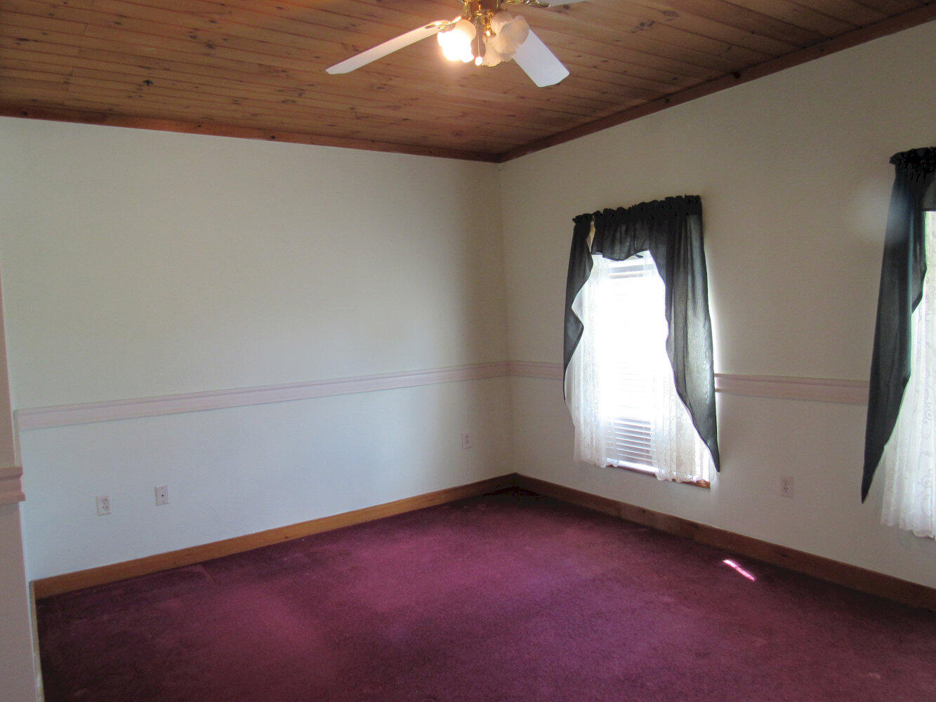 17 North Main Street Solon, ME 04979 - Photo 32 of 47 #32 Bedroom 3_result