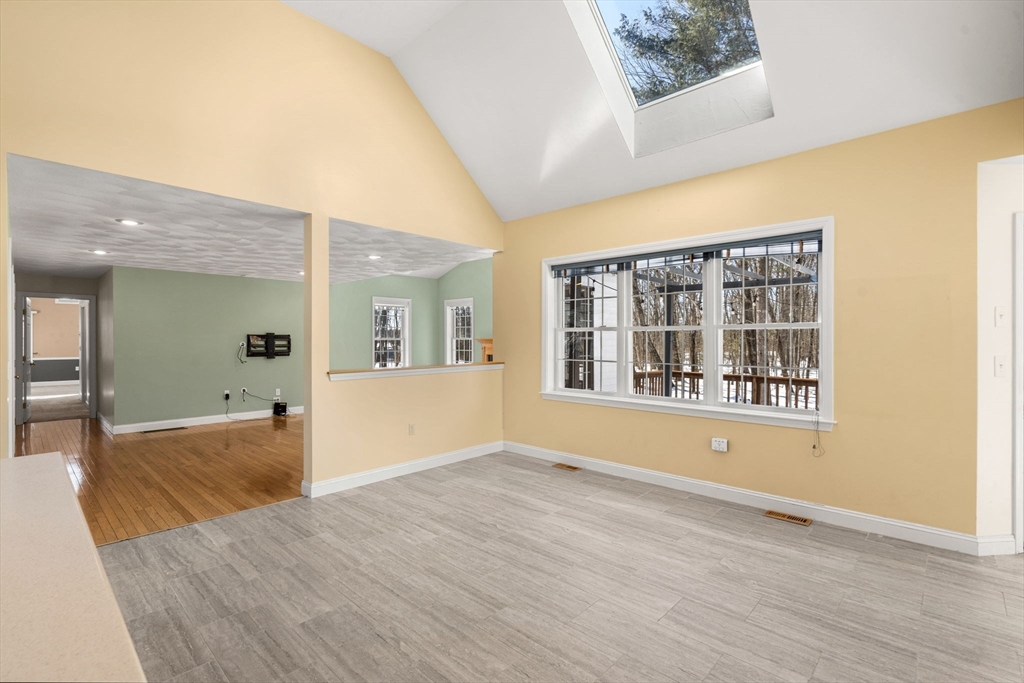 125 Adams Street Dunstable, MA 01827 - Photo 7 of 39 Gallery Image 7