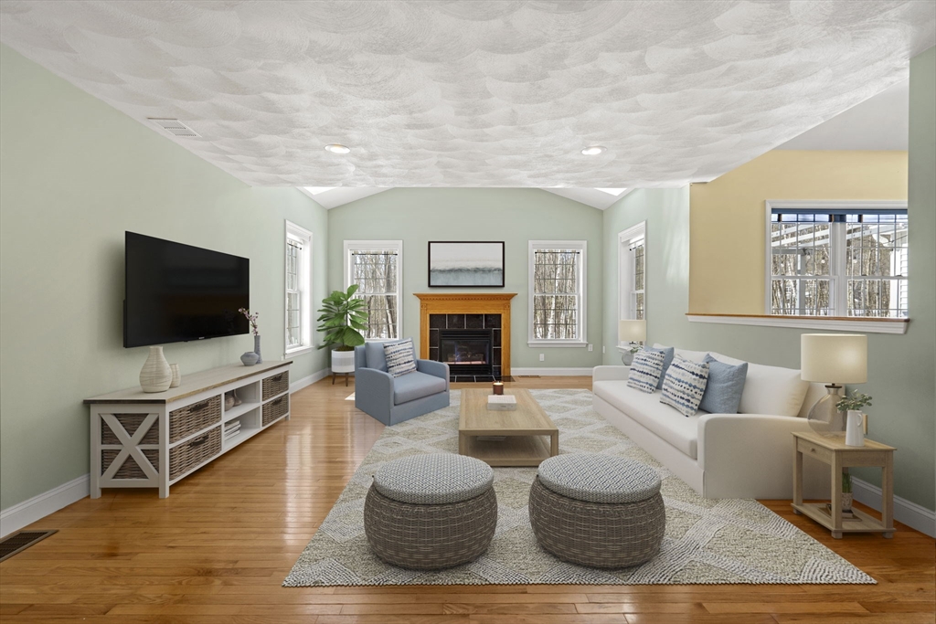125 Adams Street Dunstable, MA 01827 - Photo 8 of 39 Gallery Image 8