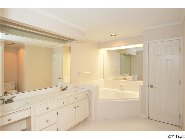 4635 Curraghmore Road, Unit 4635 Charlotte, NC 28210 - Photo 9 of 13 Gallery Image 9