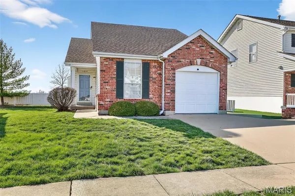 $274,900 | 164 Bayhill Village Drive, O'Fallon, MO 63368