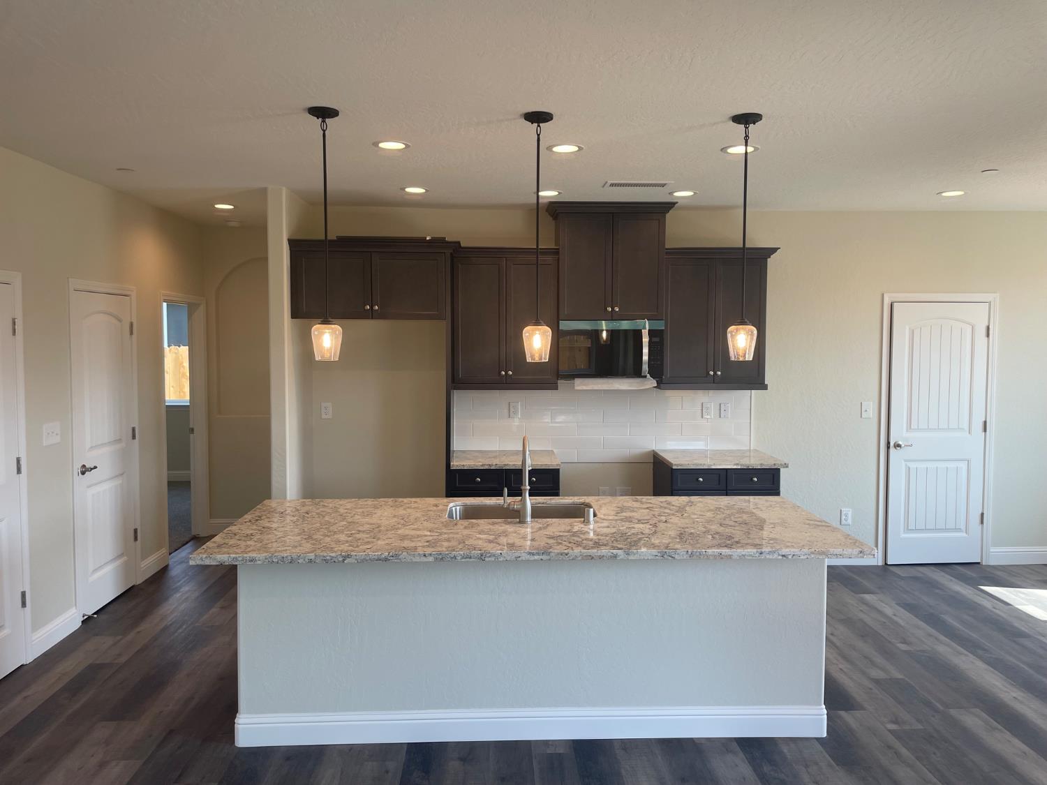 16151 West Monterey Avenue Kerman, CA 93630 - Photo 7 of 19