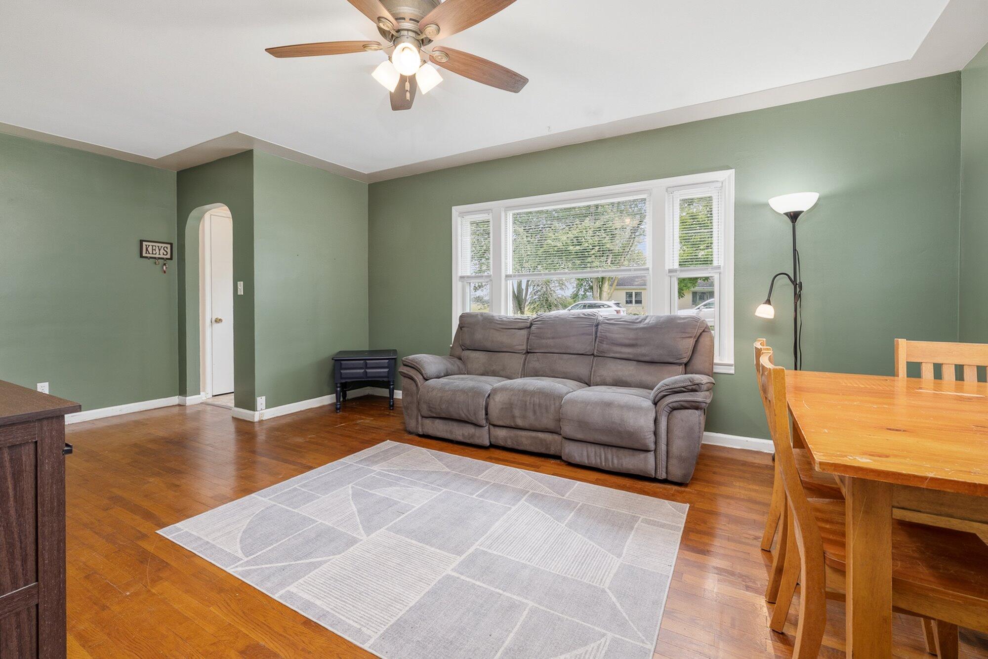 4826 Burt Avenue Grand Ledge, MI 48837 - Photo 6 of 36 05-WM4826burt-7