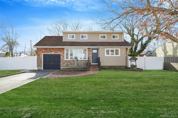 $659,999 | 8 Elwood Road, Centereach, NY 11720
